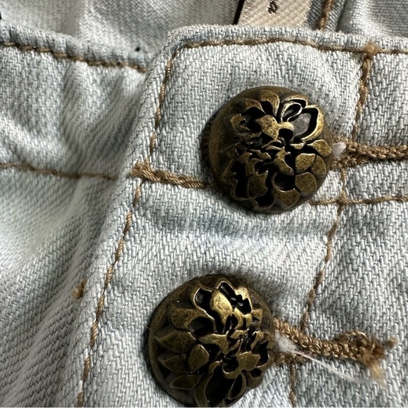 BCBGeneration Vintage 90s Light Denim Wide Leg Flare Jeans, 28 - Picture 9 of 13